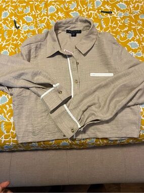Women’s Cropped Shirt with White Trim